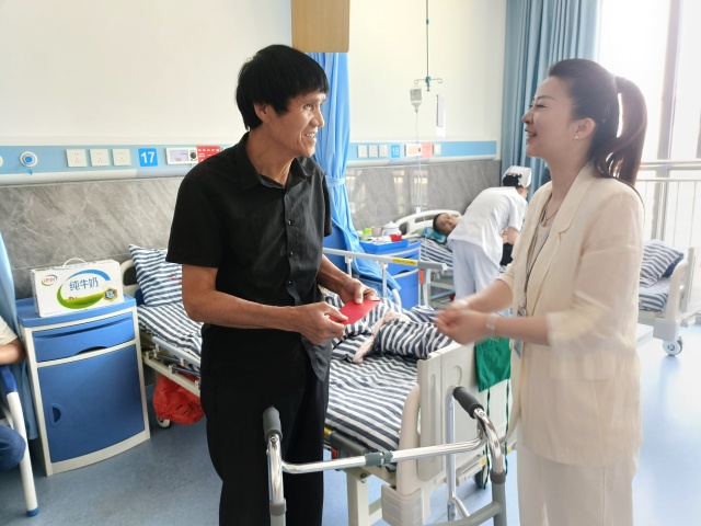 输入图片说明 输入图片说明