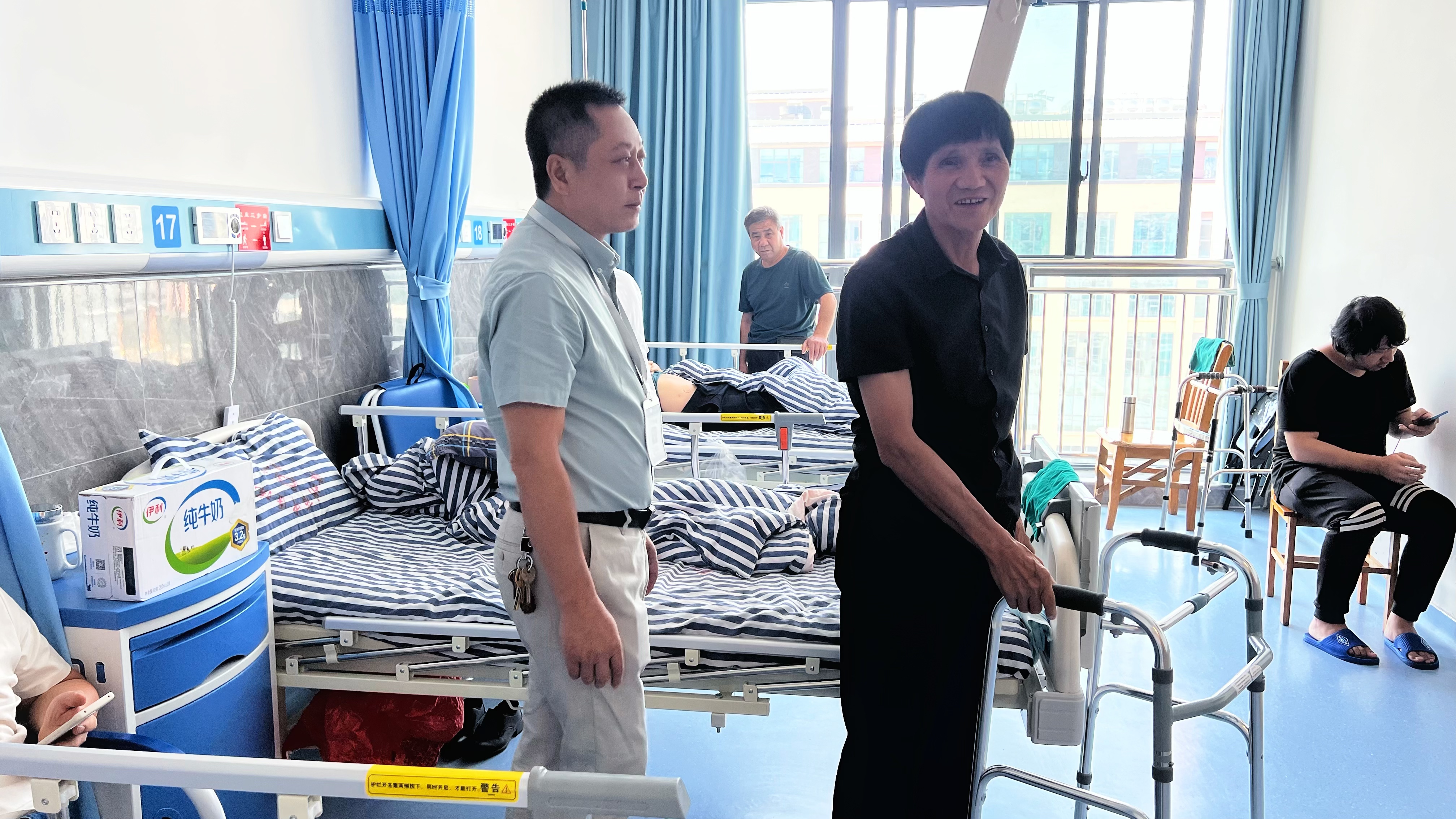 输入图片说明 输入图片说明